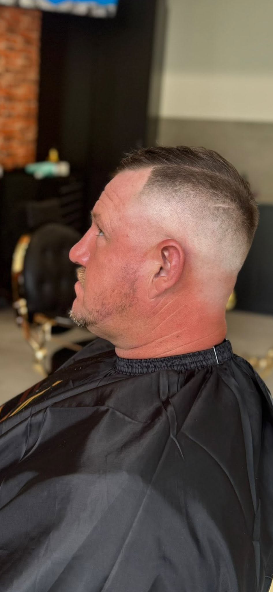 Textured fade with a subtle diagonal line detail